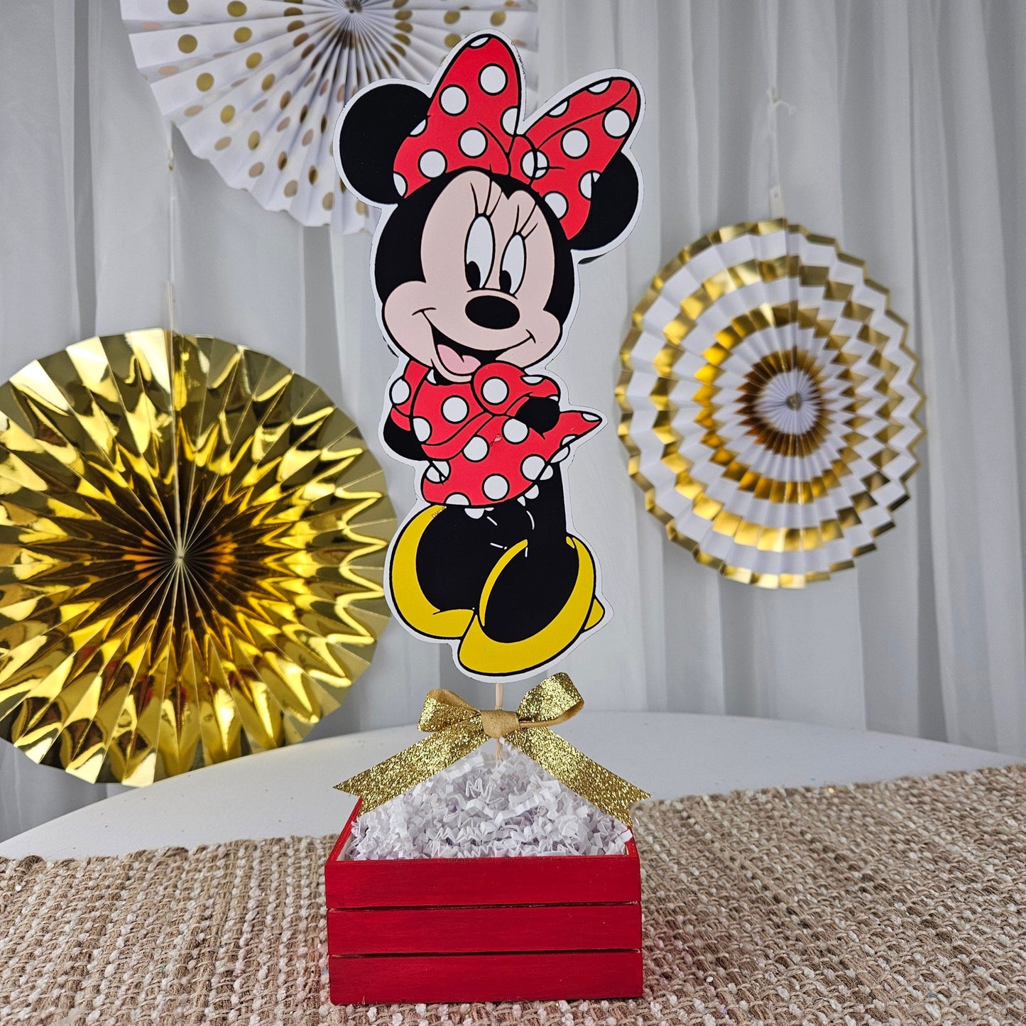 Red Minnie Mouse Centerpiece – Elegant Table Decor for Girls' Parties
