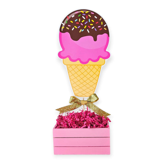 Ice cream centerpiece for sweet-themed girls’ birthdays and summer parties

